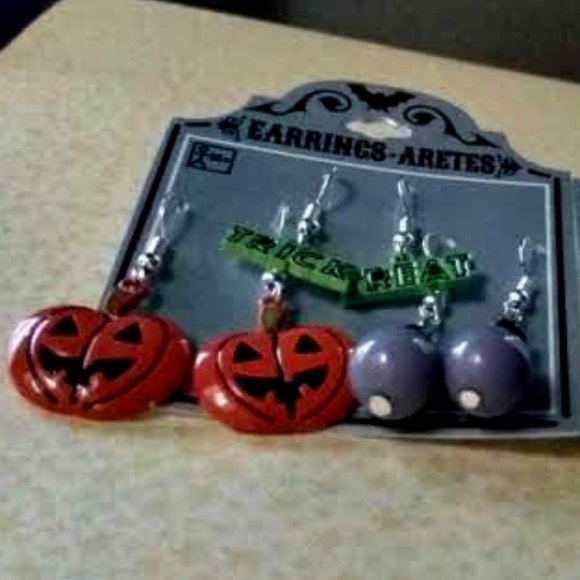 HAUNT COUTURE HALLOWEEN 6pc LOT FRANKENSTEIN/PUMPKIN/TRICK TREAT/EYES EARRINGS - Picture 4 of 10